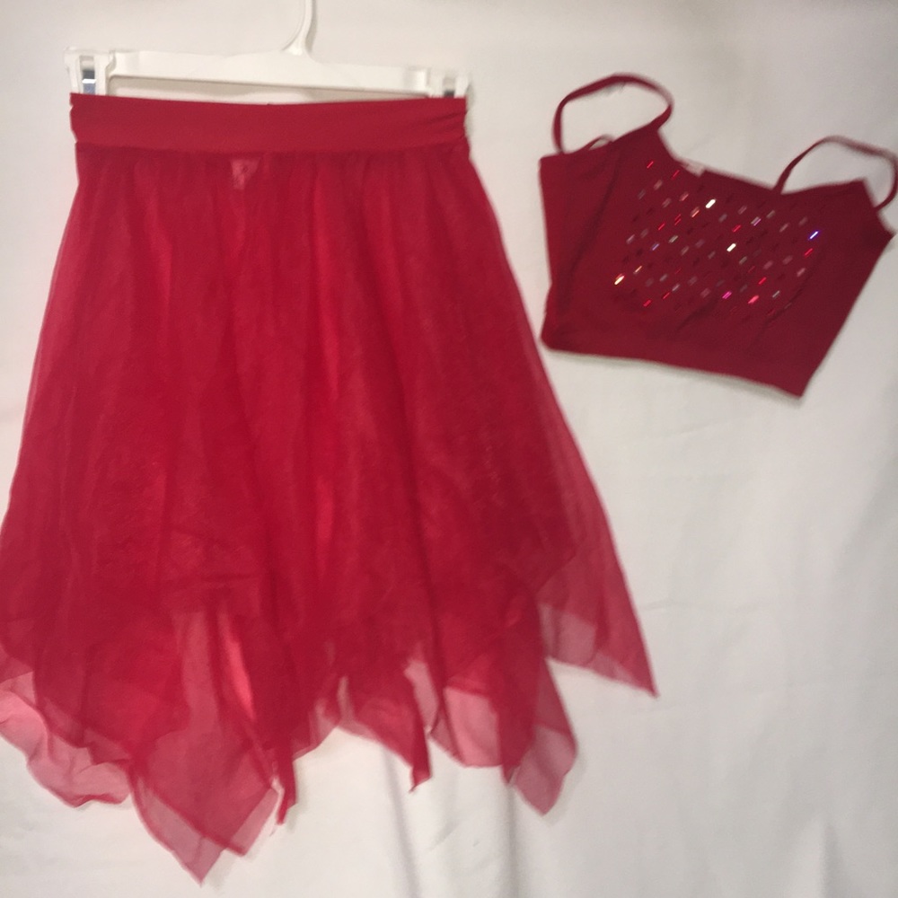 COLORFUL GIRL’S DANCE COSTUME